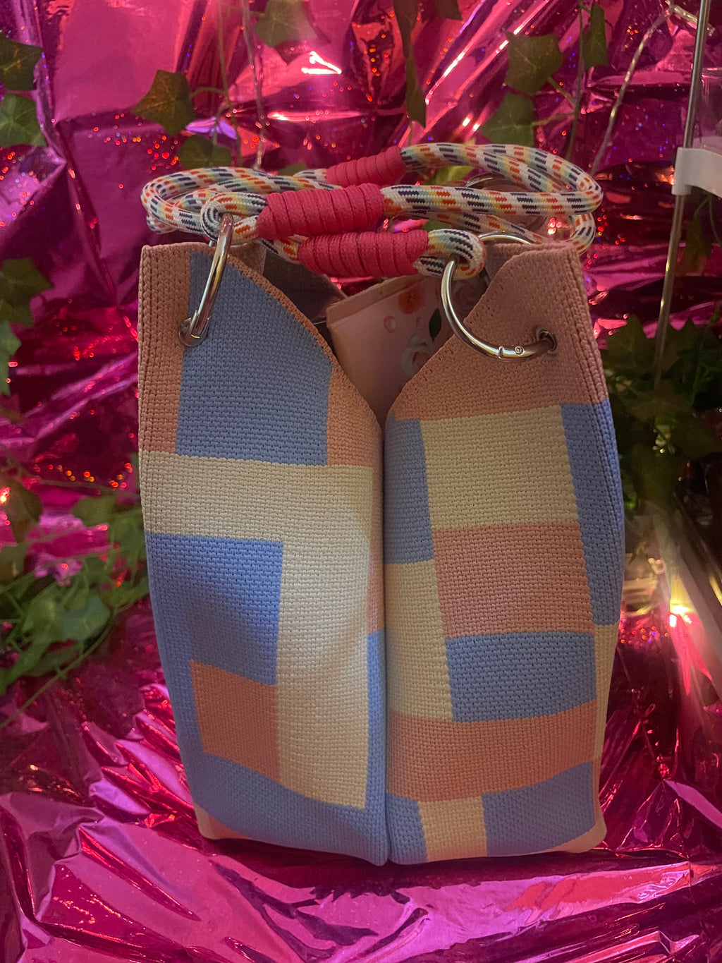 Color block beauty tote