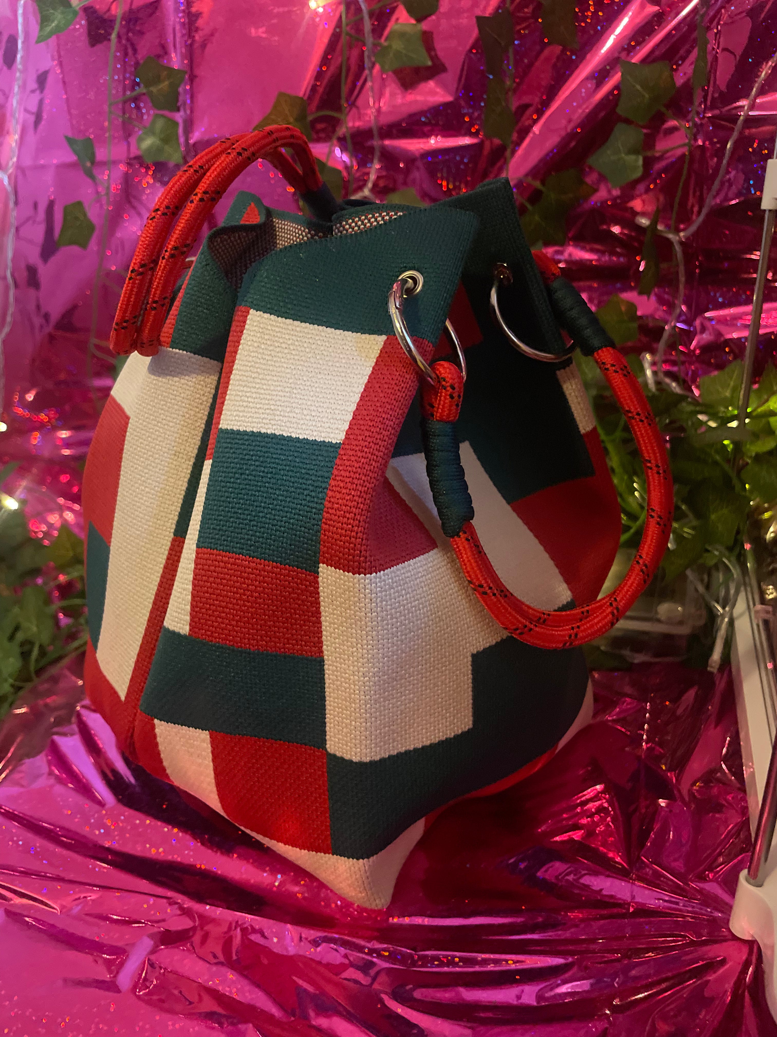 Color block beauty tote